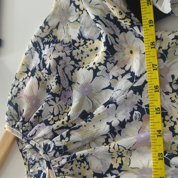 Chaps Ralph Lauren Cream & Blue Ruffled Bell Sleeve Blouse Small/Medium NWT - Picture 8 of 8